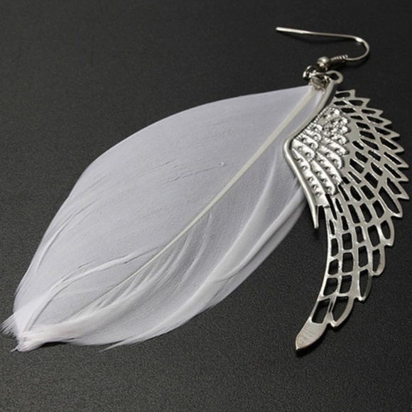 FEATHER (REAL) EARRINGS - Picture 3 of 3